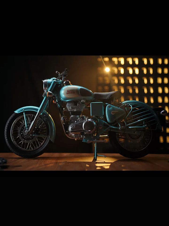 This is the newest limited run Classic 350 scale models from Royal Enfield