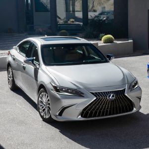 Lexus ES 300h Launched In India: Top Highlights