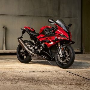 BMW Pulls The Wraps Off The More Powerful 2022 S1000RR