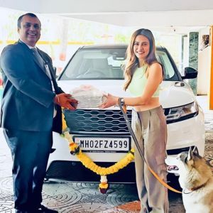 Kriti Kharbanda’s New Range Rover Velar In Pics
