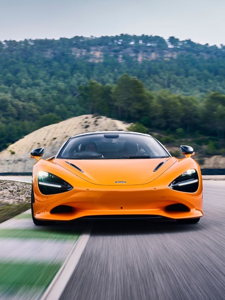 McLaren’s Lightest 750S Supercar Breaks Cover