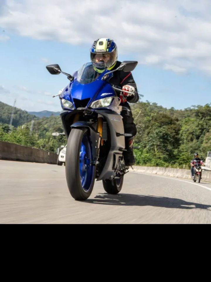 Yamaha R3 has been launched in India at a price of Rs 4,64,900(ex-showroom Delhi)