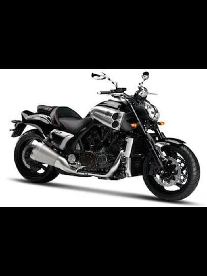 On this throwback Thursday, we reminisce about the Yamaha VMAX, the most premium Yamaha bike in India when it was launched in 2009, costing Rs 20 lakh back then!