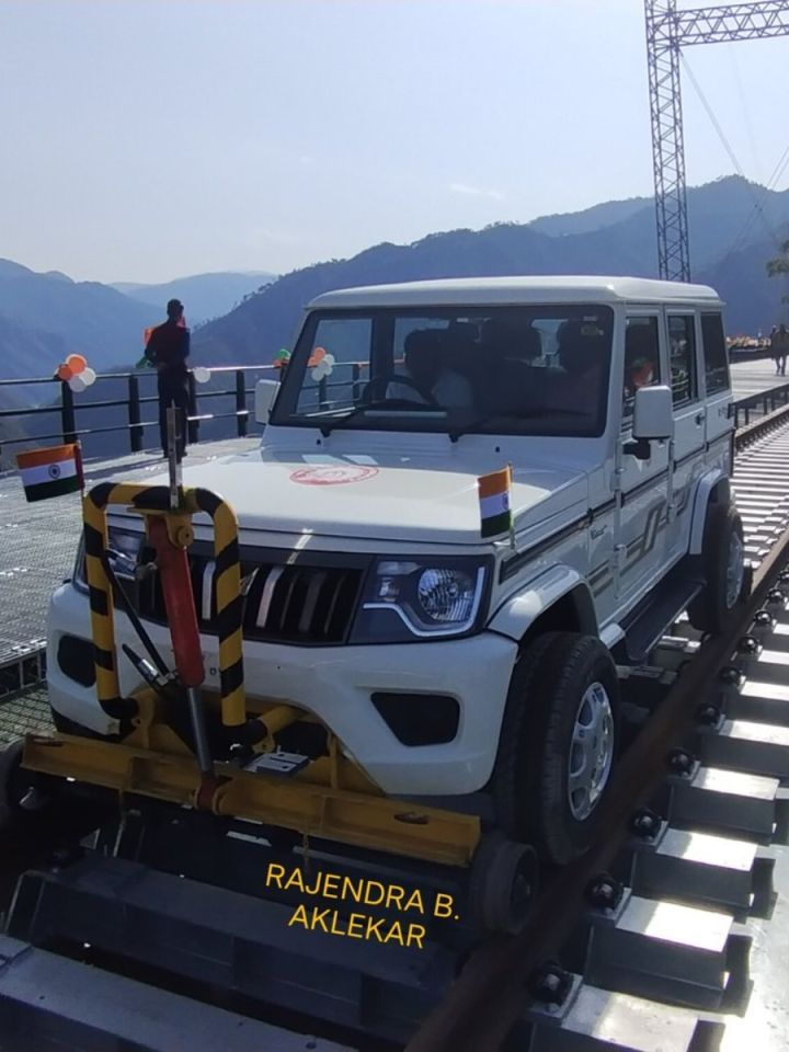Modified Mahindra Bolero Crosses World’s Tallest Railway Bridge