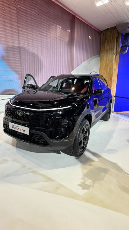 Tata Safari Red Dark Edition revealed at 2024 Bharat Mobility Expo