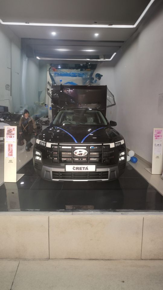 The S(O) variant is the mid-spec variant offered with the 2024 Hyundai Creta