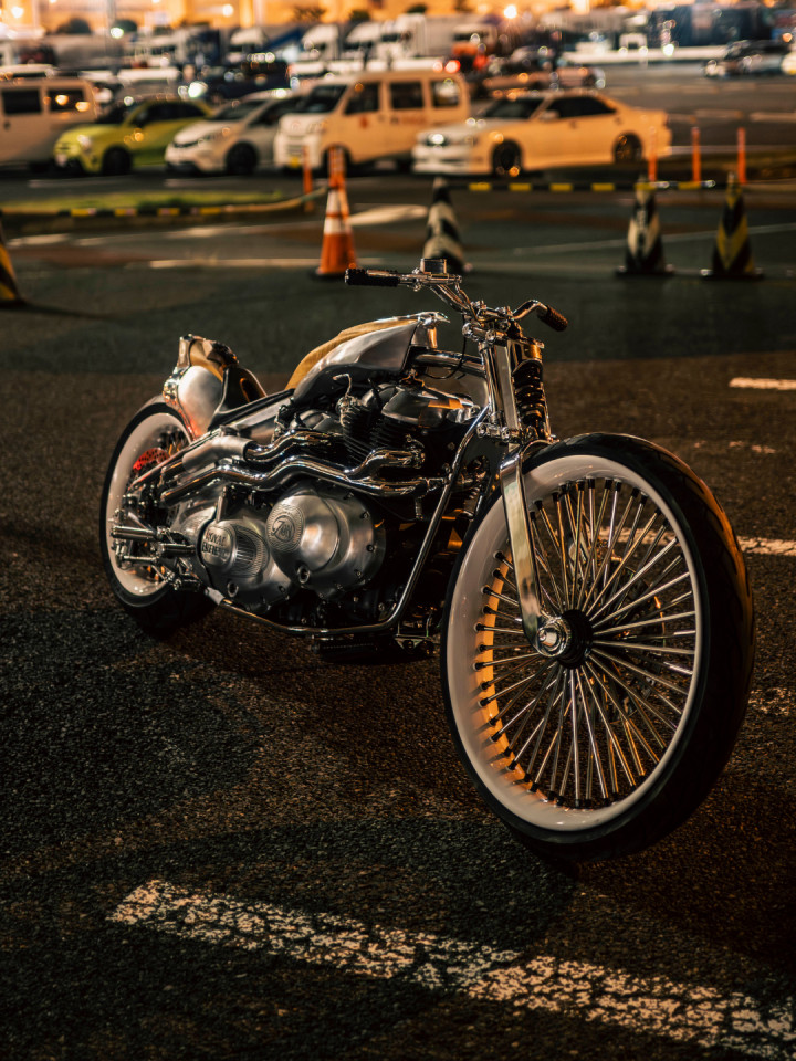 Royal Enfield showcased the Vita custom motorcycle at the 33rd Annual Yokohama Hot Rod Custom Show 2025