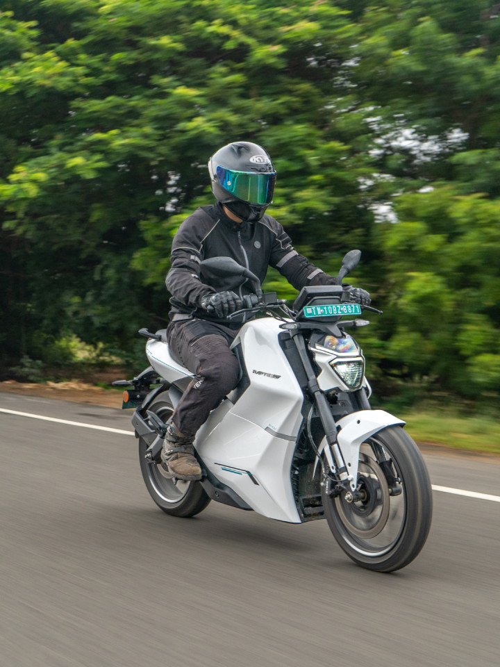 We recently rode the RapteeHV T30, the electric motorcycle, and here’s what we think about it